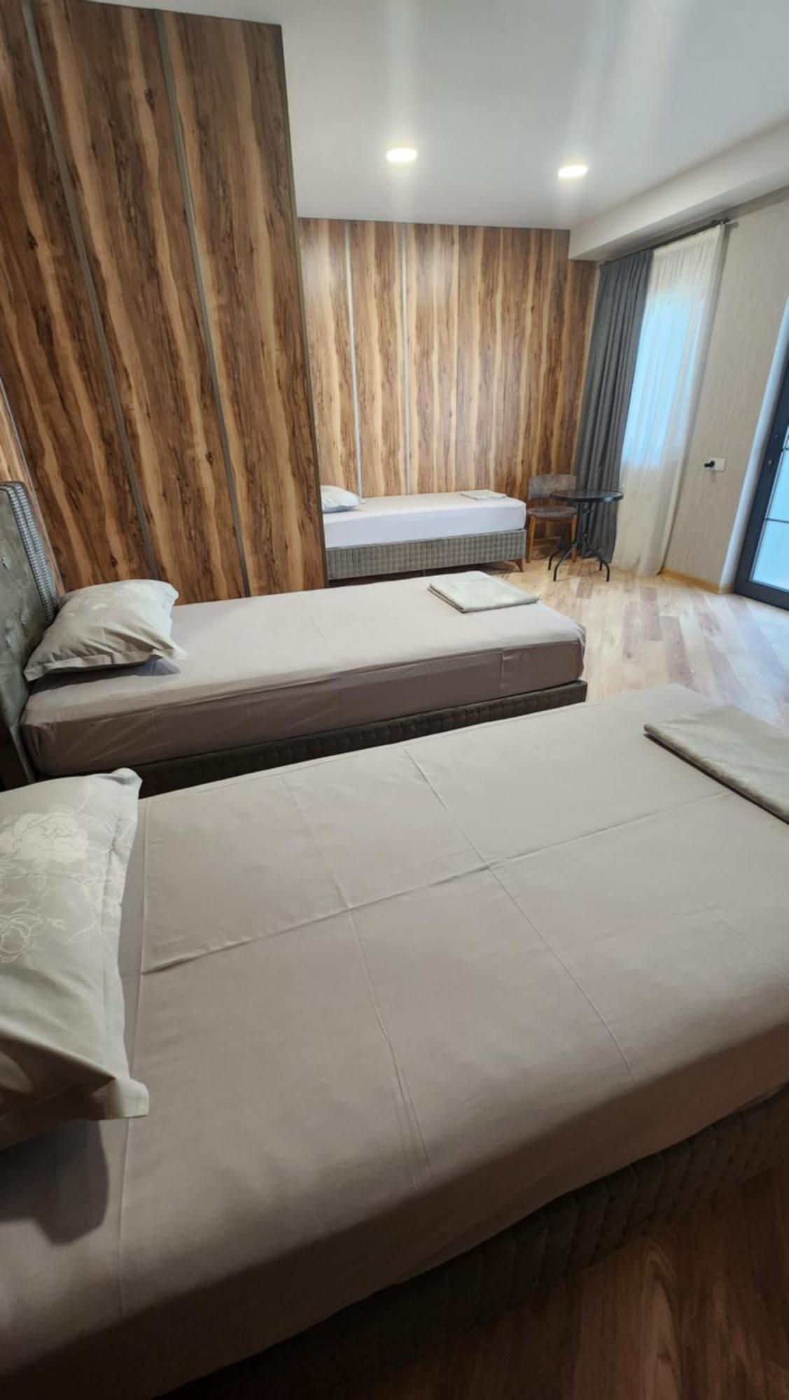 Khorgo Hotel Gori Kültér fotó