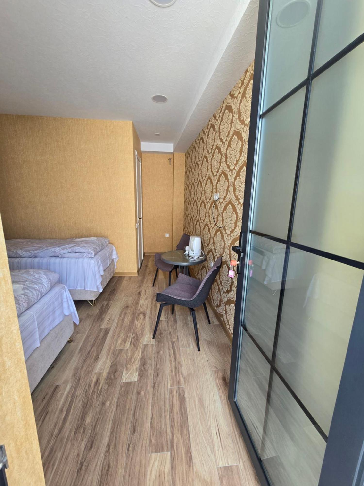 Khorgo Hotel Gori Kültér fotó