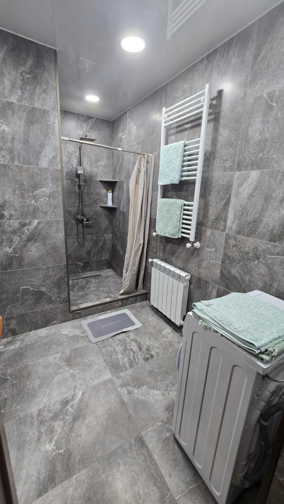 Khorgo Hotel Gori Szoba fotó