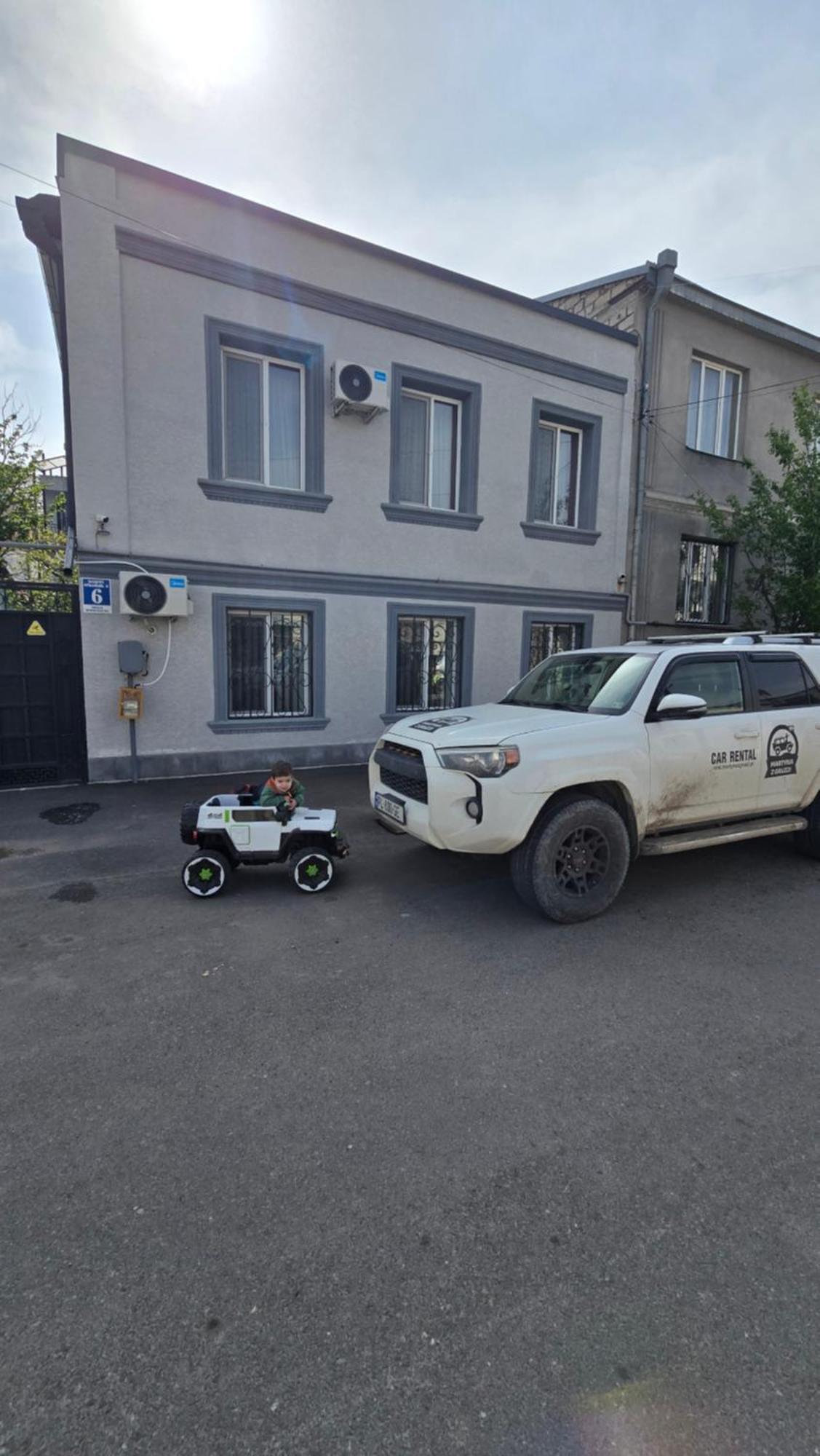 Khorgo Hotel Gori Kültér fotó